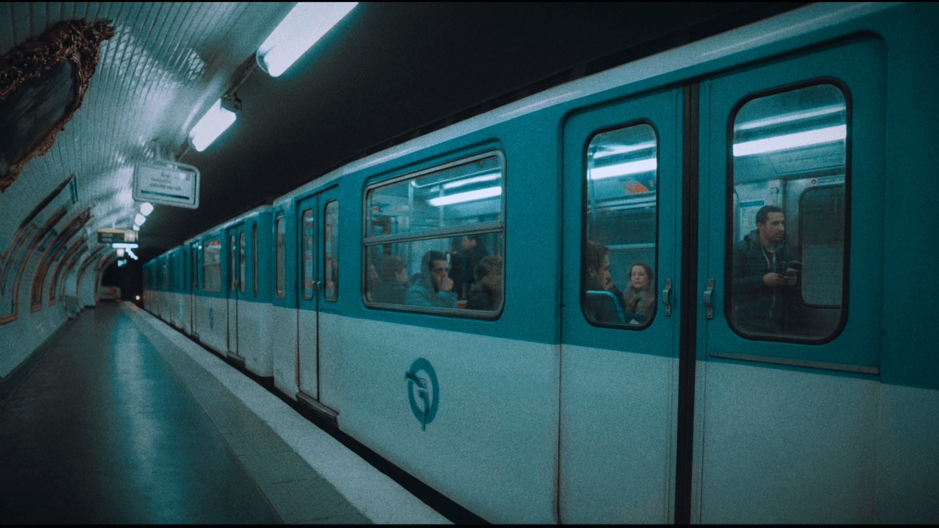 Full-Width Mood Shot — Métro Corridor