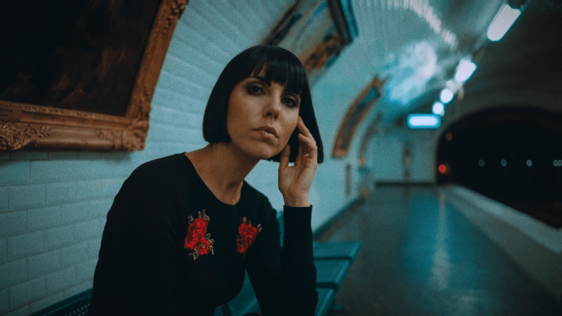 2×2 Grid — Tension: Silk vs Concrete